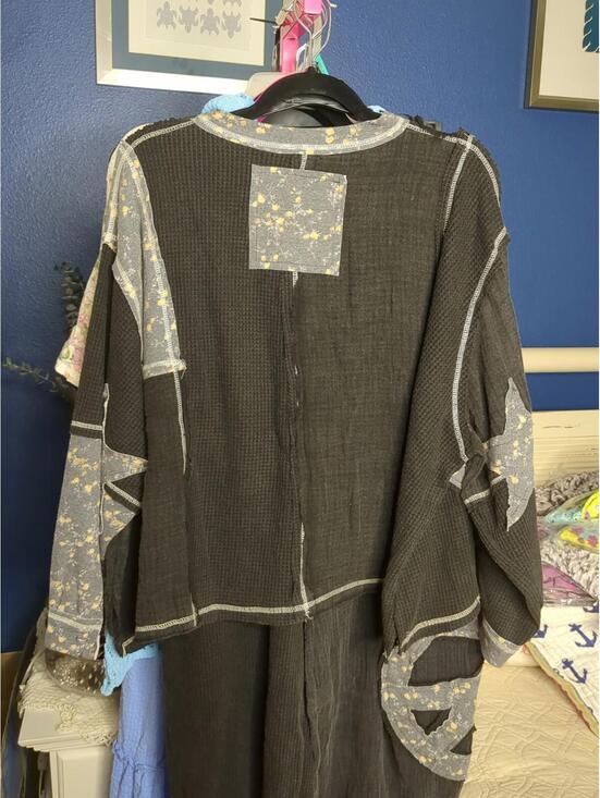 POL Waffle Knit Patchwork Peace Sign Flower Tunic Top Long Sleeve Boho Size L - Picture 8 of 8